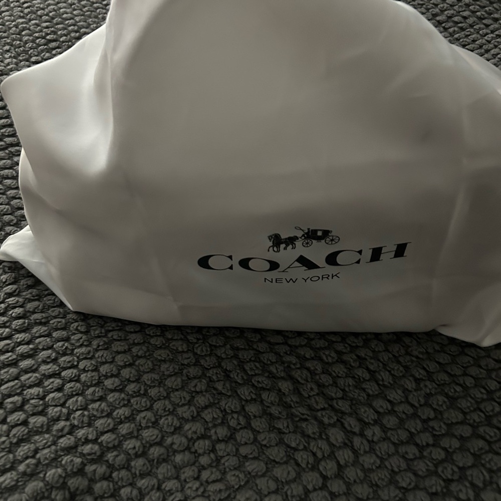 Coach Pink Shoulder Bag - Picture 5 of 8
